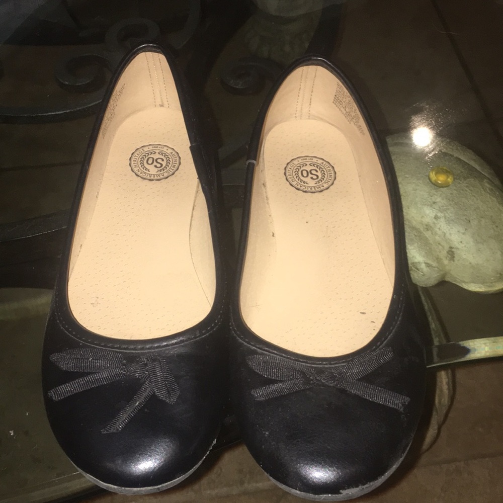 SO slip on girls shoes